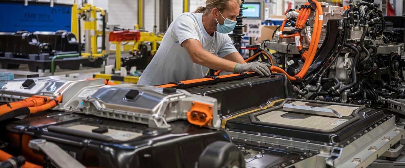 De assemblage van elektrische wagens bij Volvo Car Gent