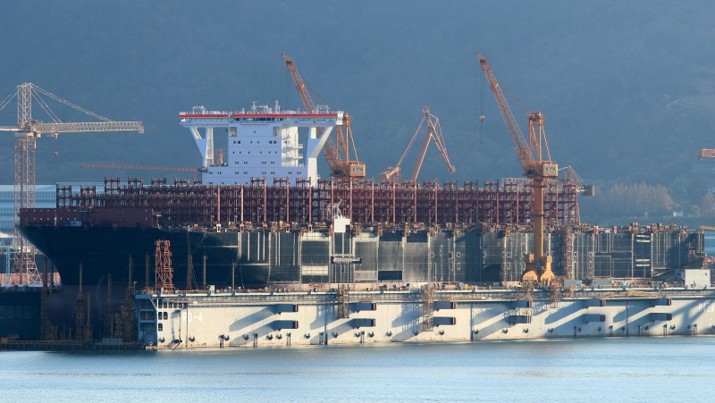 De 'MSC Apolline' (23.656 teu) in aanbouw bij Daewoo