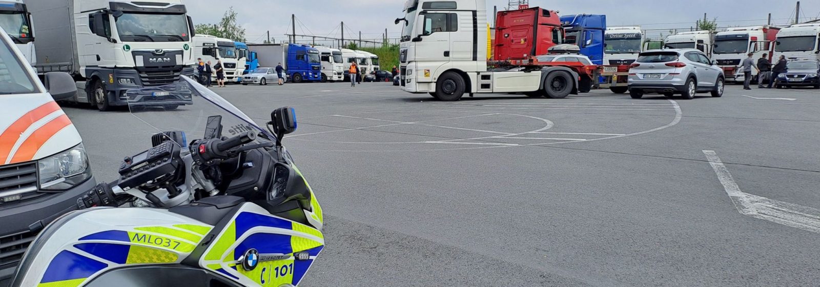 Controleactie op vrachtwagenparking Goordijk in de Antwerpse haven