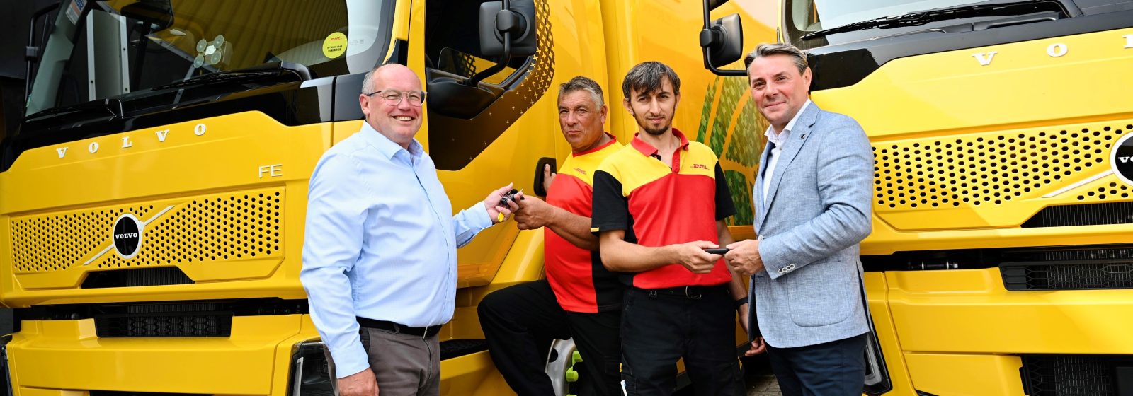 Volvo levert eerste elektrische vrachtwagens aan DHL eCommerce Belgium