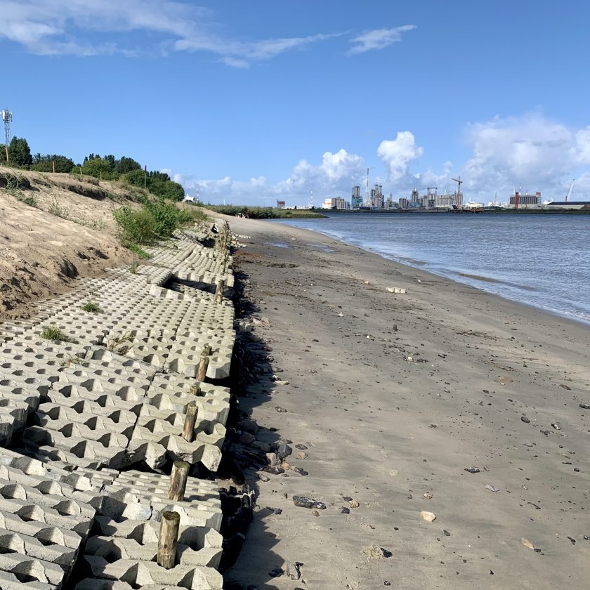 Het weggespoelde strand van Sint-Anneke in Antwerpen