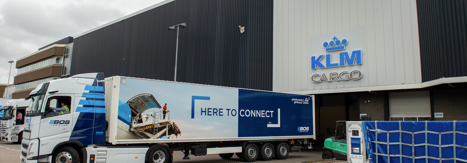 Volledig elektrische truck van Bos Logistics en Air France KLM Martinair Cargo