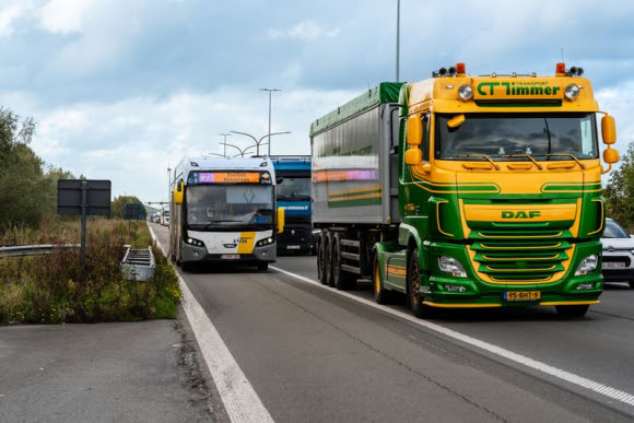 Busstrook op A12